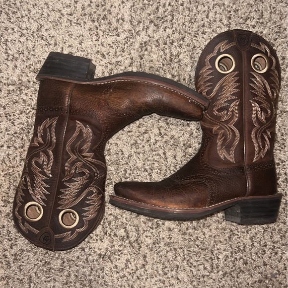 Men’s Ariat Roughstock Cowboy Boots
